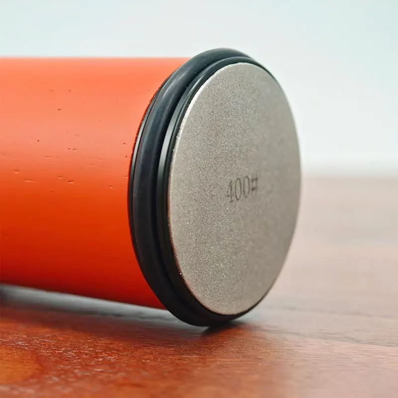 Оранжевая четырехугольная прямоугольная точилка для ножей, набор точилок для ножей с вращающимся колесом, точильный камень с вращающимся колесом
Оранжевая четырехугольная прямоугольная точилка для ножей, набор точилок для ножей с вращающимся колесом, точильный камень с вращающимся колесом