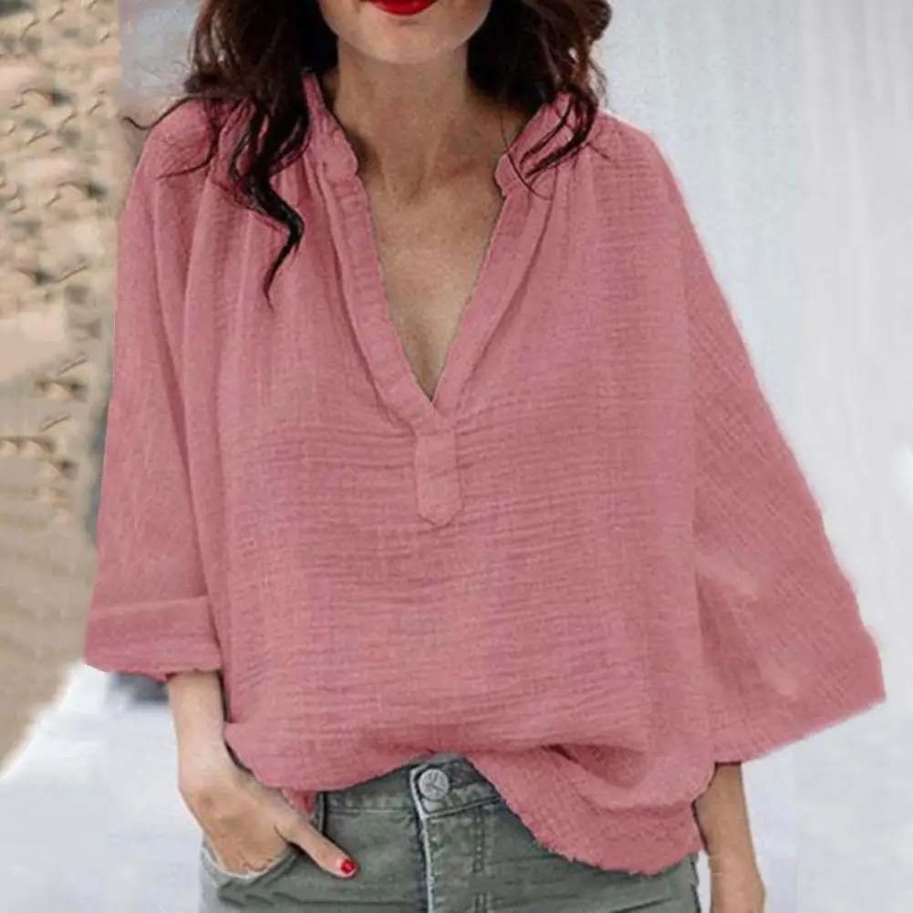 Loose Fit Women Top 3/4 Sleeve Shirt Chic Women's Streetwear Loose Fit V-neck Pullover Tops with 3/4 Sleeves in Solid for Autumn
Loose Fit Women Top 3/4 Sleeve Shirt Chic Women's Streetwear Loose Fit V-neck Pullover Tops with 3/4 Sleeves in Solid for Autumn