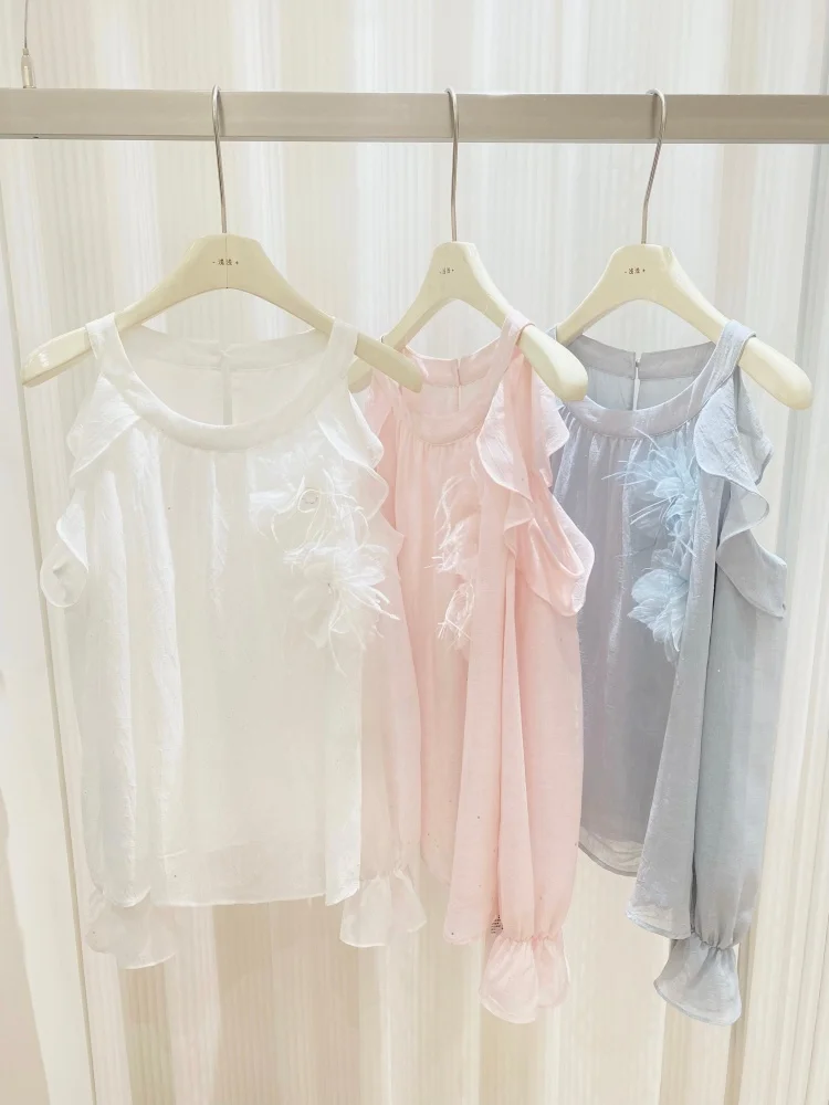 Xu Kai White Pink Blue Long Sve irt oulder Bared Ne Hanging Silver Wood Ear Long Sve Princ Sle Sweet Princes...
Xu Kai White Pink Blue Long Sve irt oulder Bared Ne Hanging Silver Wood Ear Long Sve Princ Sle Sweet Princes...