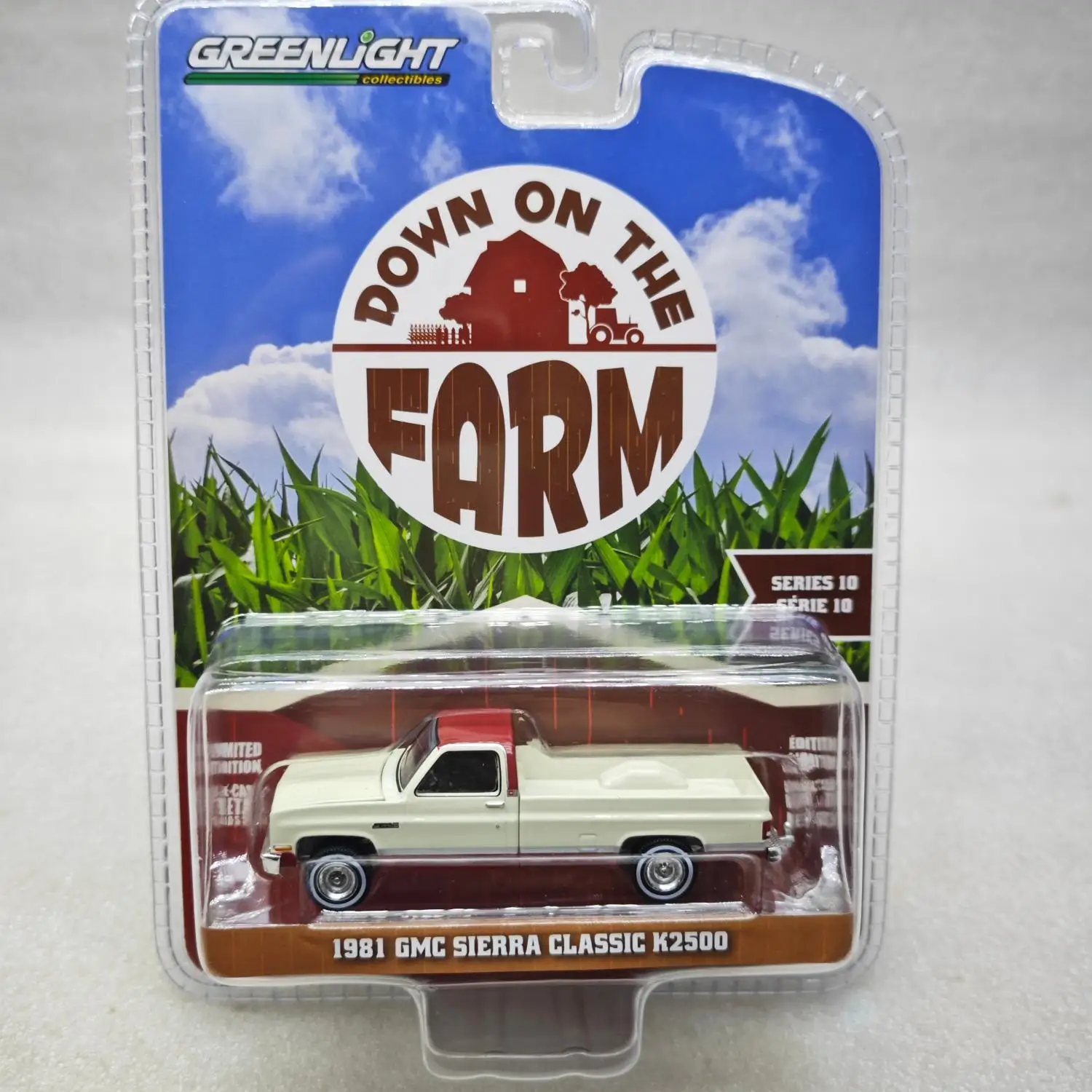 1:64 1981 GMC Sierra Classic K2500 High Simulation Diecast Car Metal Alloy Model Car decoration display collection gifts
1:64 1981 GMC Sierra Classic K2500 High Simulation Diecast Car Metal Alloy Model Car decoration display collection gifts