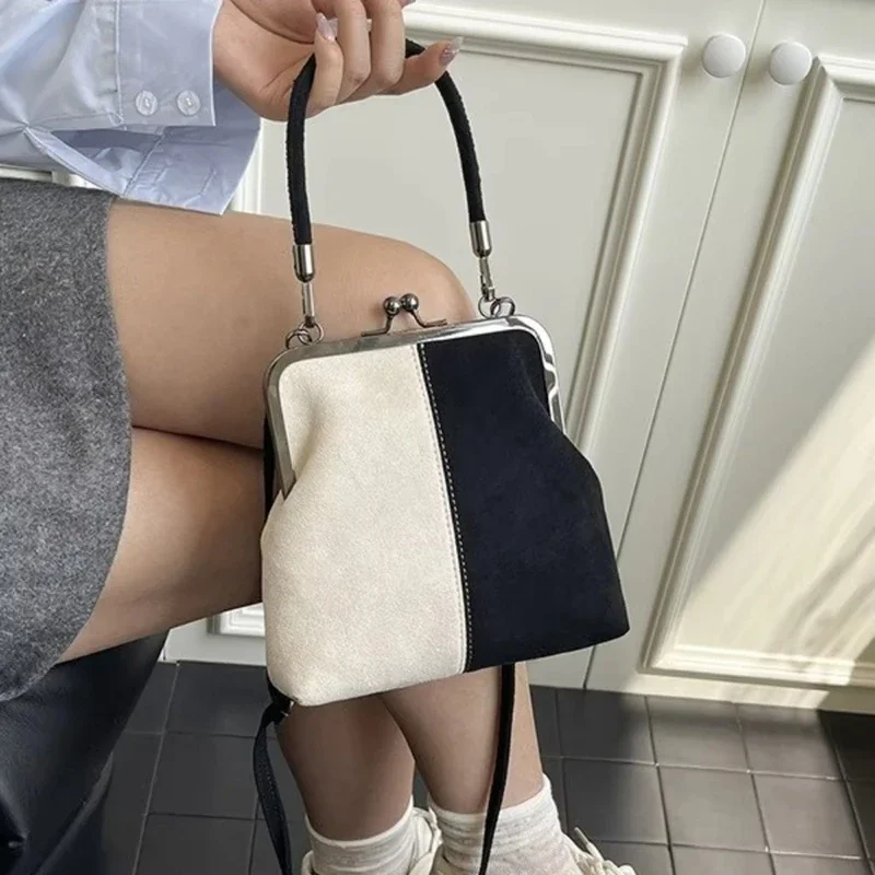 Portable Vintage Style Women Handbag Suede Versatile Designer Shoulder Bag Lady‘s Purses Fashionable Crossbody Bags
Portable Vintage Style Women Handbag Suede Versatile Designer Shoulder Bag Lady‘s Purses Fashionable Crossbody Bags 