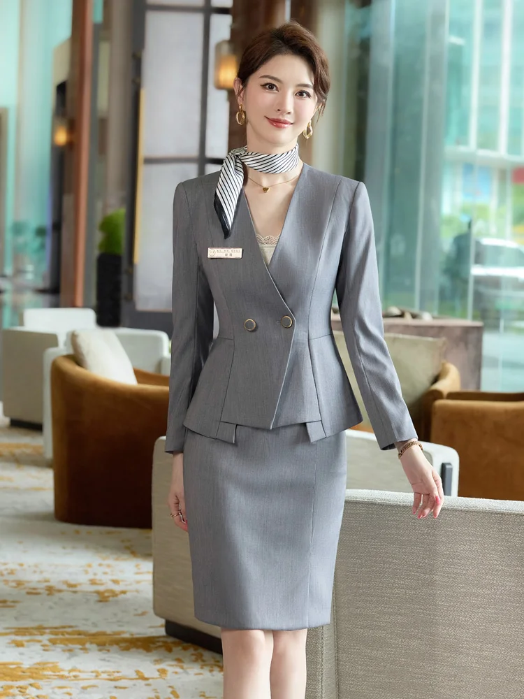 AIyssa Модный профессиональный женский костюм-двойка + юбка. Изысканный и элегантный, новый стиль 2025 года. 
AIyssa Модный профессиональный женский костюм-двойка + юбка. Изысканный и элегантный, новый стиль 2025 года.