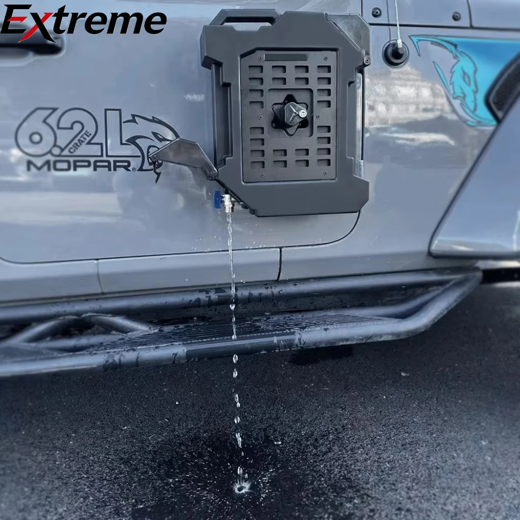 Offroad Jerrycan With Bracket for Jeep Wrangler Accessories 9L Door Water Container Oil Drum with Faucet for JK JL
Offroad Jerrycan With Bracket for Jeep Wrangler Accessories 9L Door Water Container Oil Drum with Faucet for JK JL