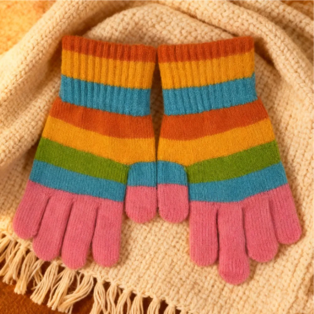 Пара перчаток в радужную полоску с сенсорным экраном. Теплые вязаные перчатки в полоску. Утолщенные эластичные перчатки с полупальцами. Унисекс для родителей.
Пара перчаток в радужную полоску с сенсорным экраном. Теплые вязаные перчатки в полоску. Утолщенные эластичные перчатки с полупальцами. Унисекс для родителей.