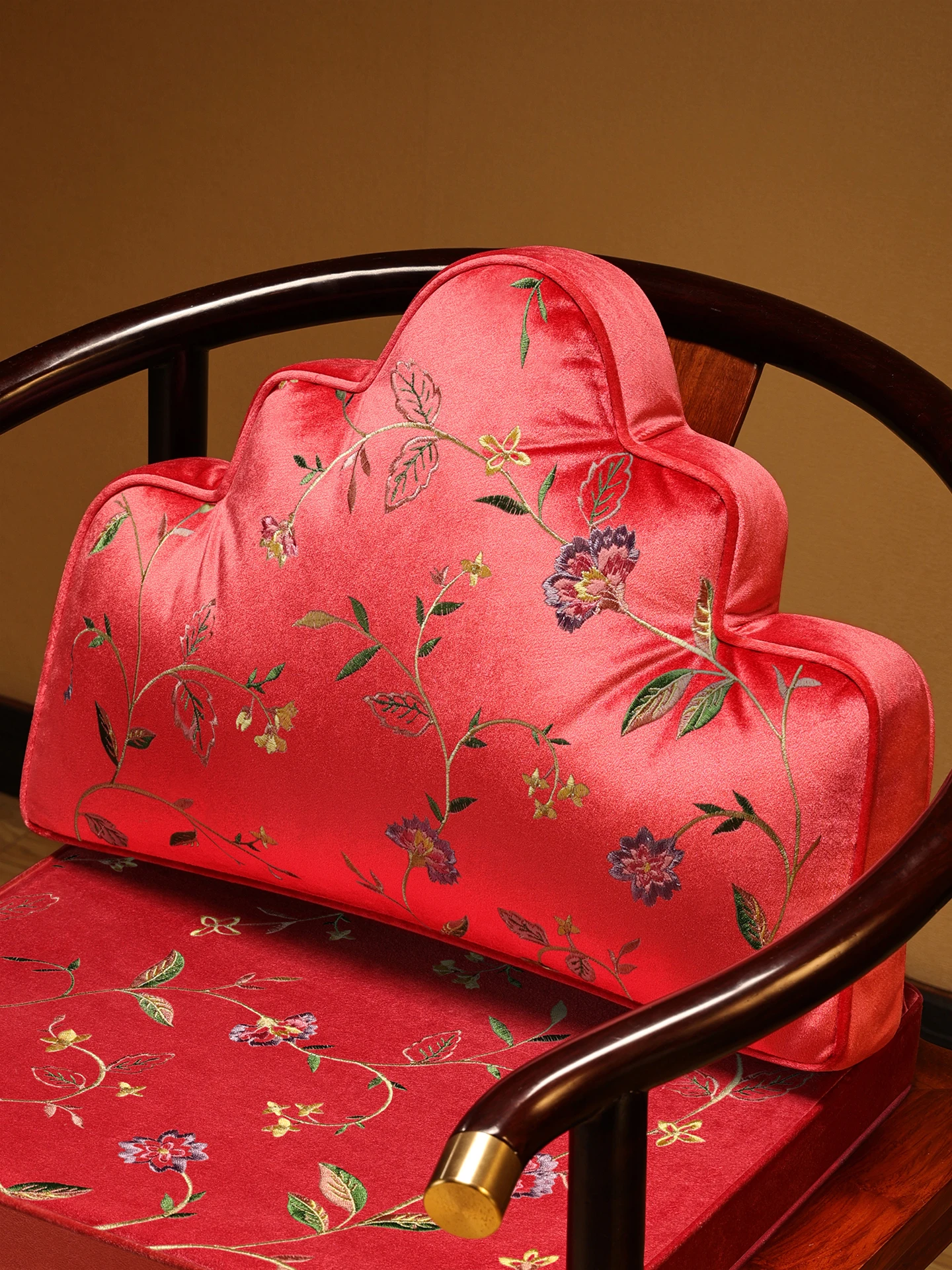 Подушка-облако в китайском стиле из бархата, подушка-спинка для дивана в гостиную, подушка-опора для кровати в стиле Хань-буддизма, уникальная форма, подушка-сокровище
Подушка-облако в китайском стиле из бархата, подушка-спинка для дивана в гостиную, подушка-опора для кровати в стиле Хань-буддизма, уникальная форма, подушка-сокровище