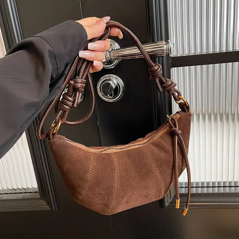 Solid Color Simple Shoulder Bag Velvet Material Zipper High Quality Fashionable Crossbody Bag Soft Western Style Handbag
Solid Color Simple Shoulder Bag Velvet Material Zipper High Quality Fashionable Crossbody Bag Soft Western Style Handbag