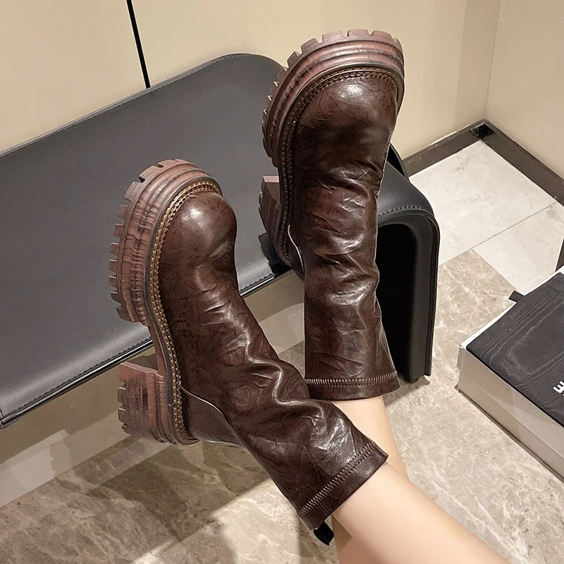 Woman Flats Platform Mid Calf High Boots Winter New Pleated Fashion Designer Woman Shoes 2025 Trend Cozy Punk Motorcycle Boots
Woman Flats Platform Mid Calf High Boots Winter New Pleated Fashion Designer Woman Shoes 2025 Trend Cozy Punk Motorcycle Boots