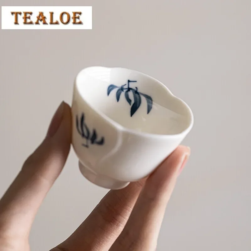 2pc/set 30ml Pure Hand-painted Butterfly Orchid Tea Cup Ceramic Household Teacups Creative Single Master Cup Kung Fu Tea Set
2pc/set 30ml Pure Hand-painted Butterfly Orchid Tea Cup Ceramic Household Teacups Creative Single Master Cup Kung Fu Tea Set