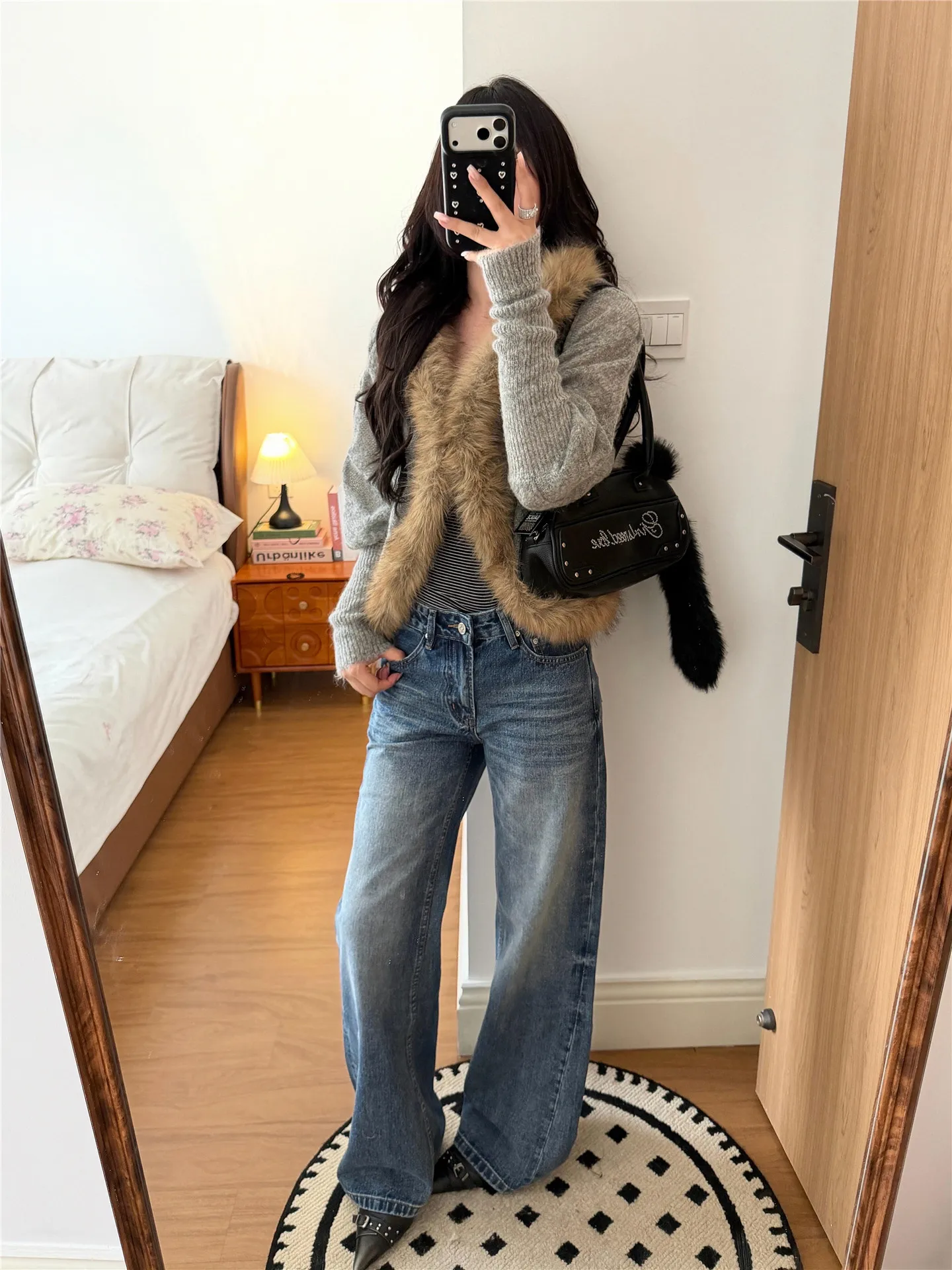 Retro American Y2K Low Waist Bell Bottom Denim Jeans Women Loose Drapey Not Legging Washed Wide Leg Pants Hot Girl
Retro American Y2K Low Waist Bell Bottom Denim Jeans Women Loose Drapey Not Legging Washed Wide Leg Pants Hot Girl
