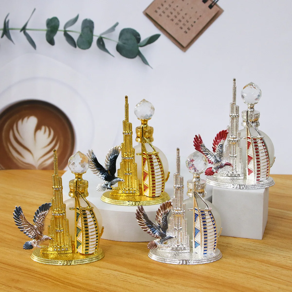 Dubai 10ml Yacht Harifa Tower Hand-Painted Eagle Falcon Embellished Diamond-Studded Glass Dropper Perfume Bottle Naked Bottle Re
Dubai 10ml Yacht Harifa Tower Hand-Painted Eagle Falcon Embellished Diamond-Studded Glass Dropper Perfume Bottle Naked Bottle Re