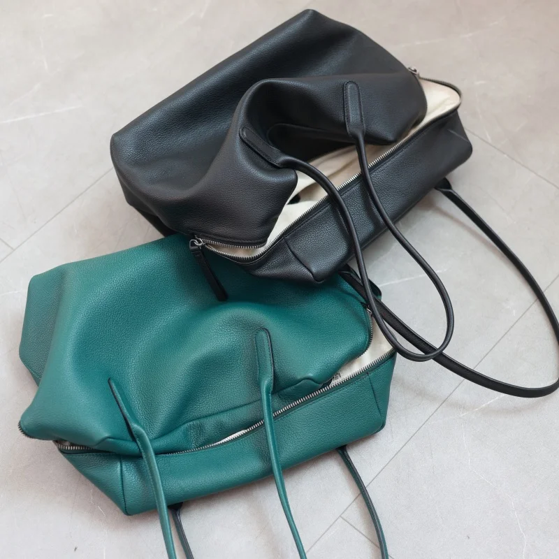 Women Luxury Genuine Leather Zipper Tote Soft And Fashion Big Capacity Shoulder Bags For Daily Working And Short Business
Women Luxury Genuine Leather Zipper Tote Soft And Fashion Big Capacity Shoulder Bags For Daily Working And Short Business