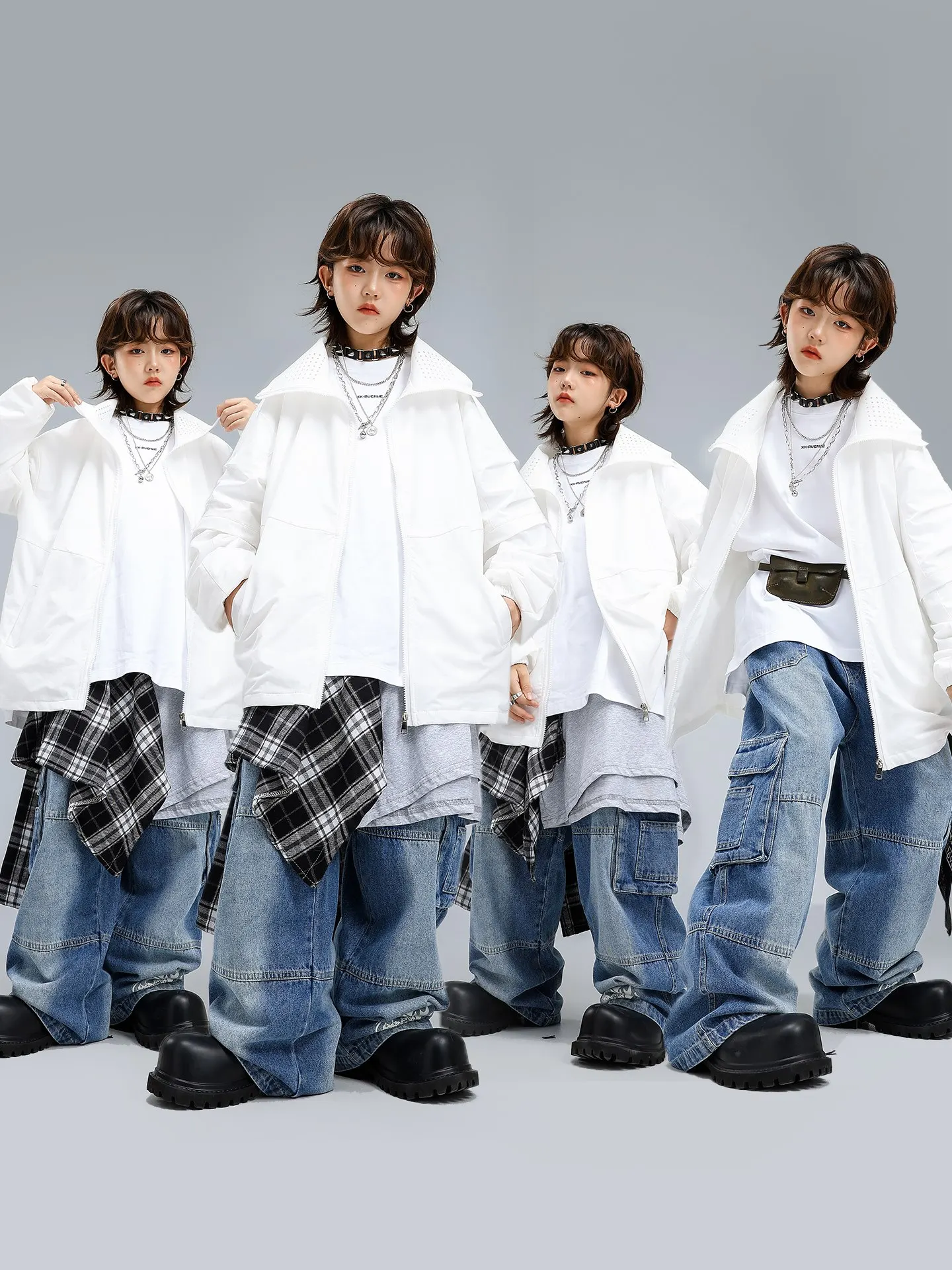 2025 Girls Jazz Dance Performance Costumes For Boys White Coat Loose Pants Streetwear Kids Modern Hiphop Dance Clothes DQS20761
2025 Girls Jazz Dance Performance Costumes For Boys White Coat Loose Pants Streetwear Kids Modern Hiphop Dance Clothes DQS20761