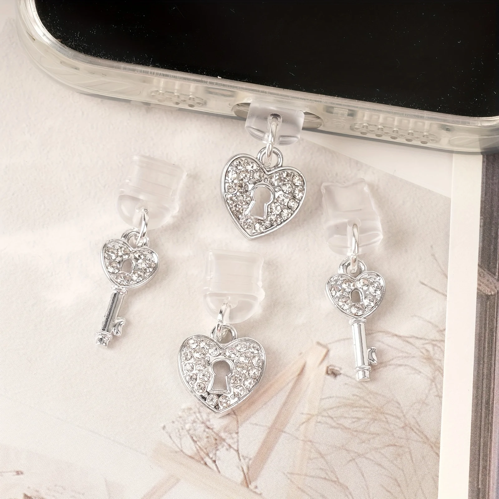 2 Keychains and Chain Phone Dustproof Plugs, Phone Dustproof Plug Decorative Accessories, Valentine's Day Gifts, Christmas Gifts, Heart-Shaped Key Accessories, Heart-Shaped Pendant Simple Accessories
2 Keychains and Chain Phone Dustproof Plugs, Phone Dustproof Plug Decorative Accessories, Valentine's Day Gifts, Christmas Gifts, Heart-Shaped Key Accessories, Heart-Shaped Pendant Simple Accessories