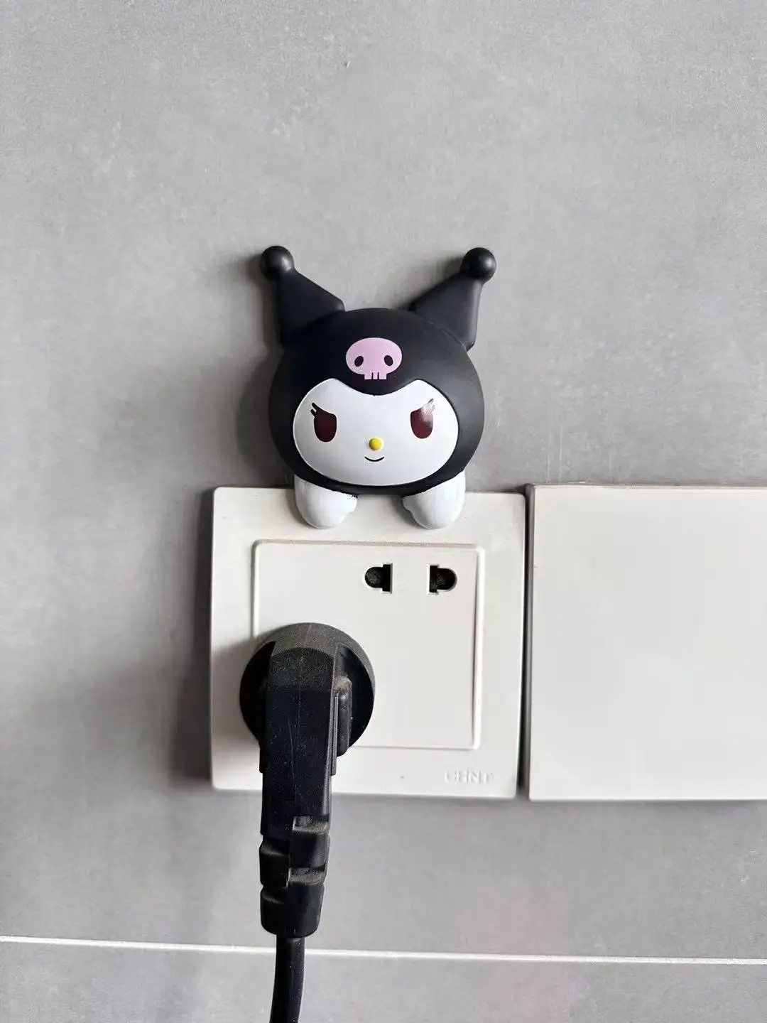 1/3 шт., наклейка на переключатель «Hello Kitty Kurom», наклейка на прихожую для спальни, гостиной, декоративная наклейка на стену с украшением атмосферы
1/3 шт., наклейка на переключатель «Hello Kitty Kurom», наклейка на прихожую для спальни, гостиной, декоративная наклейка на стену с украшением атмосферы