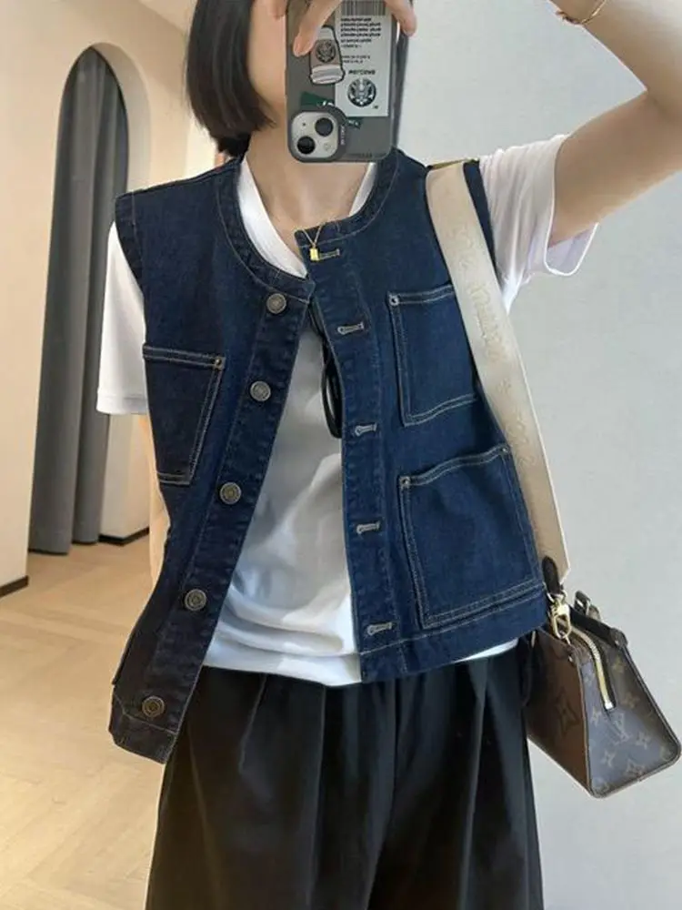 Темно-синий джинсовый жилет в стиле ретро, женский весенне-осенний новый модный и тонкий универсальный короткий жилет, куртка Tide 
Темно-синий джинсовый жилет в стиле ретро, женский весенне-осенний новый модный и тонкий универсальный короткий жилет, куртка Tide