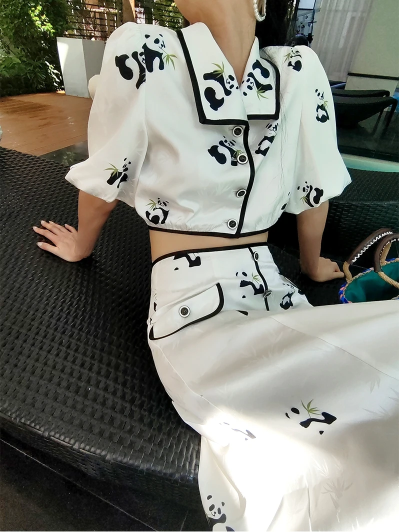 Юбка А-силуэта с высокой талией, с принтом панды, из ацетатной ткани, с эффектом омоложения, белая, в стиле панда, женская модная одежда
Юбка А-силуэта с высокой талией, с принтом панды, из ацетатной ткани, с эффектом омоложения, белая, в стиле панда, женская модная одежда