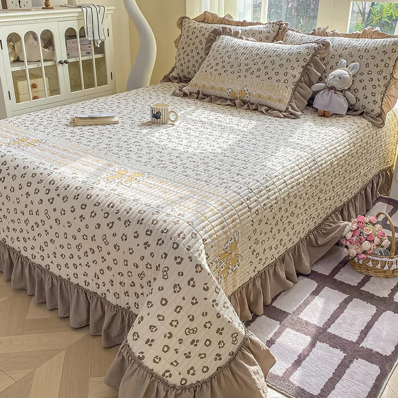 Quilted Thick Bedspread with Ruffles Queen/King Size Bed Cover for Home Leopard Bedspreads/Blankets (Pillowcase Need Order)
Quilted Thick Bedspread with Ruffles Queen/King Size Bed Cover for Home Leopard Bedspreads/Blankets (Pillowcase Need Order)