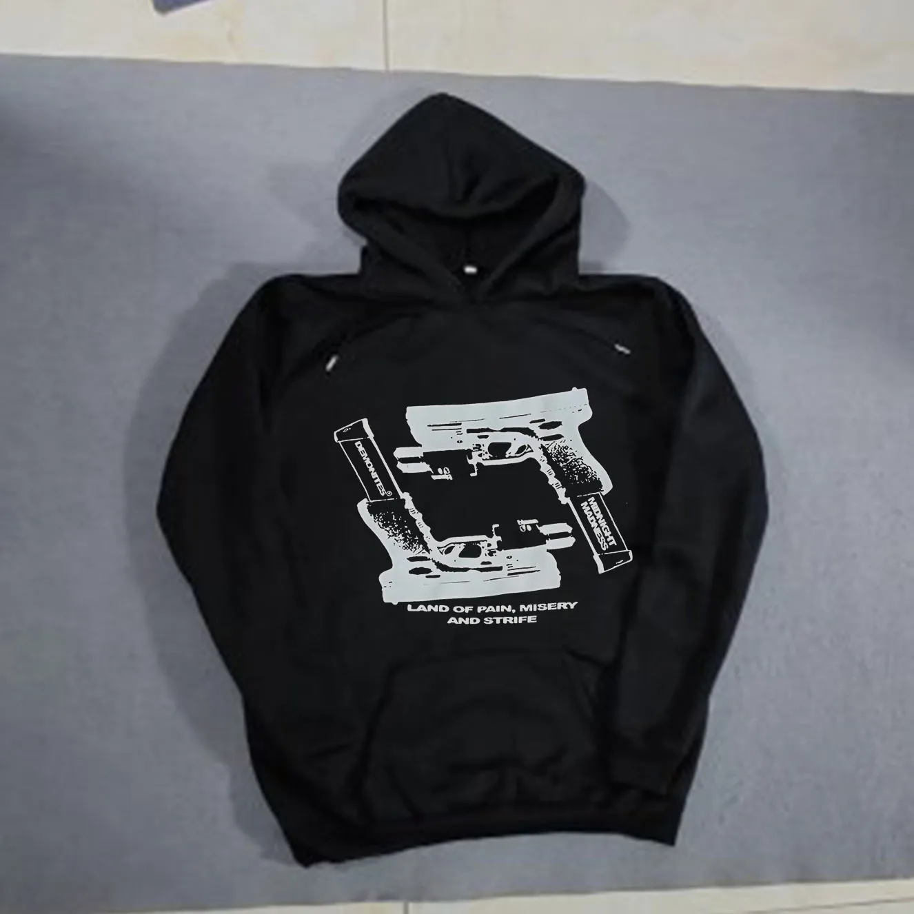 2024 Winter Harajuku Punk Graphic Print Y2K Hooded Sweatshirt 2000s Hip Hop Pullovers Gothic Grunge Jackets Streetwears
2024 Winter Harajuku Punk Graphic Print Y2K Hooded Sweatshirt 2000s Hip Hop Pullovers Gothic Grunge Jackets Streetwears