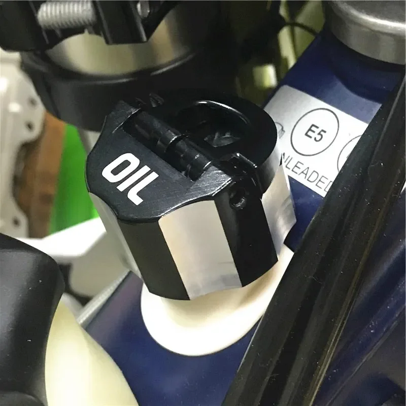 ДЛЯ Husqvarna TE 250 300 TX300 2020-2021 KTM 300 EXC SIXDAYS 2018-2021 Запчасти для мотоциклов Масляный бак с ЧПУ Защитная крышка топливного бака
ДЛЯ Husqvarna TE 250 300 TX300 2020-2021 KTM 300 EXC SIXDAYS 2018-2021 Запчасти для мотоциклов Масляный бак с ЧПУ Защитная крышка топливного бака
