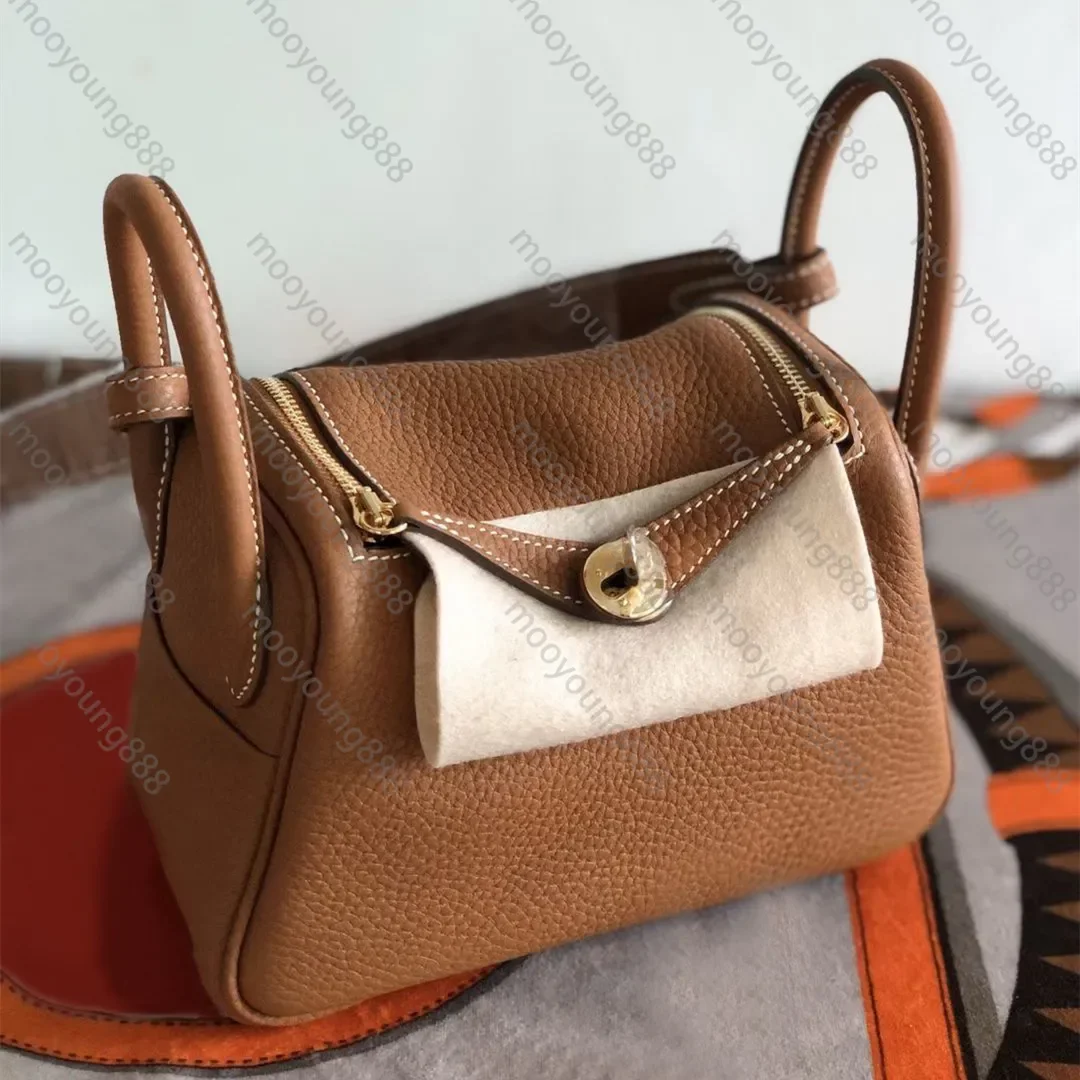 wholesale price 12A Upgrade Mirror Quality Designer Large 26 TC Bag Real Leather All Handmade Flap Purse With Strap
wholesale price 12A Upgrade Mirror Quality Designer Large 26 TC Bag Real Leather All Handmade Flap Purse With Strap