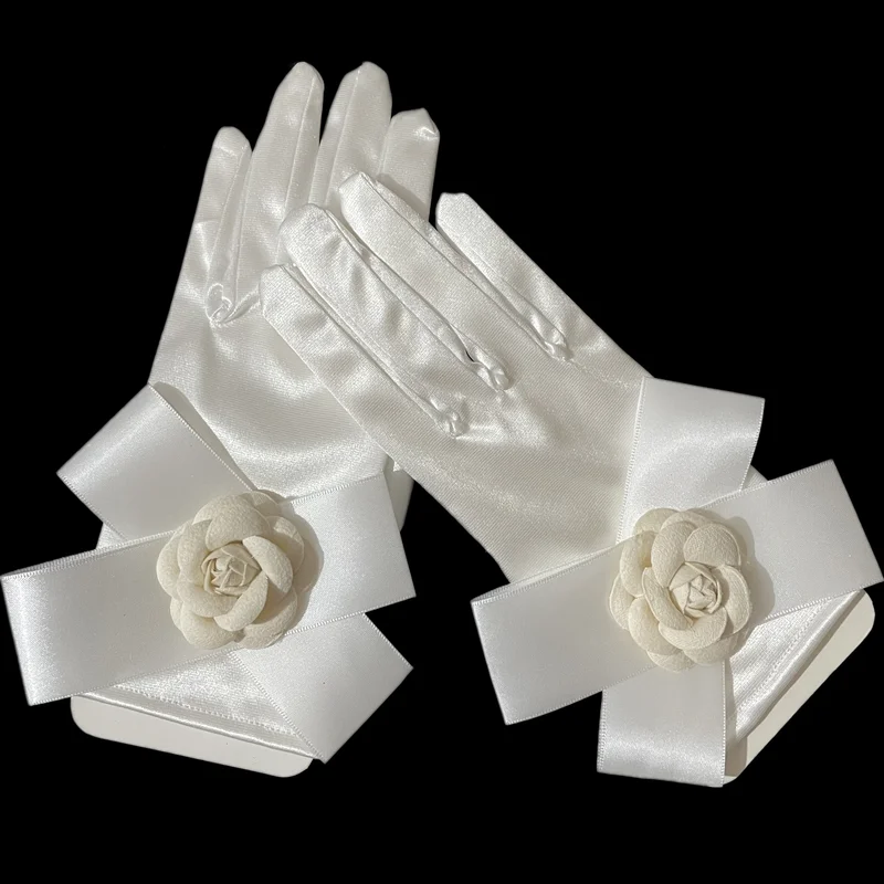 Women's Spring Autumn Vintage Flower White Satin Gloves Lady's Summer Sunscreen Driving Party Glove R1964
Women's Spring Autumn Vintage Flower White Satin Gloves Lady's Summer Sunscreen Driving Party Glove R1964