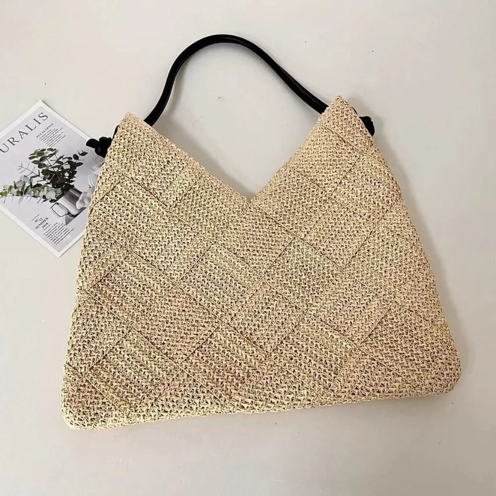 Trendy Bohemian Hollowed Out Knitted Bag Triangle Cotton Thread Weave Shoulder Bag Woven Handbag Beach Straw Bag Girl
Trendy Bohemian Hollowed Out Knitted Bag Triangle Cotton Thread Weave Shoulder Bag Woven Handbag Beach Straw Bag Girl