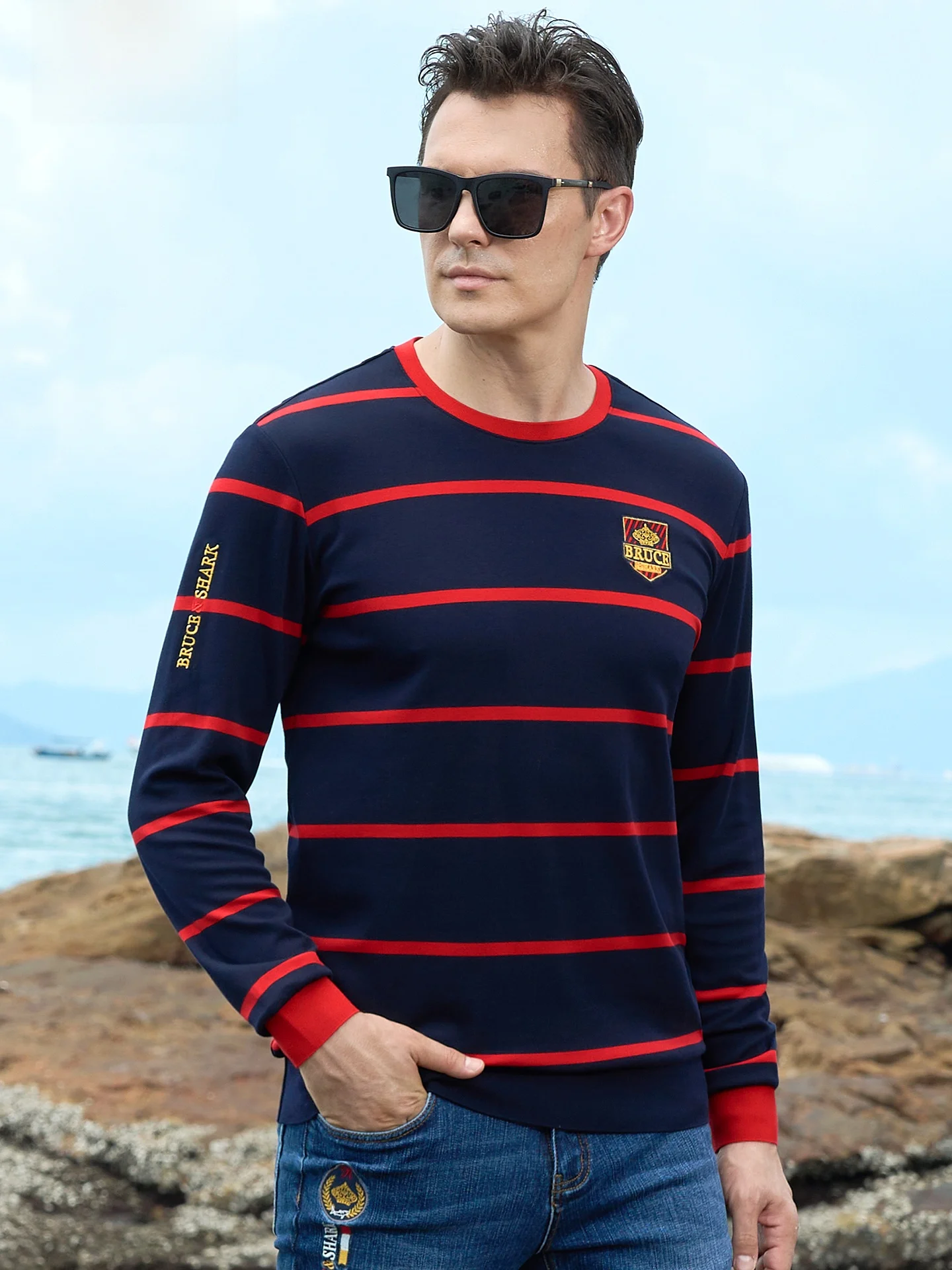 Мужская свободная футболка с длинным рукавом и вышивкой в стиле Брюса Эрка, модная повседневная одежда для осеннего сезона, комфортная и дышащая.
Мужская свободная футболка с длинным рукавом и вышивкой в стиле Брюса Эрка, модная повседневная одежда для осеннего сезона, комфортная и дышащая.