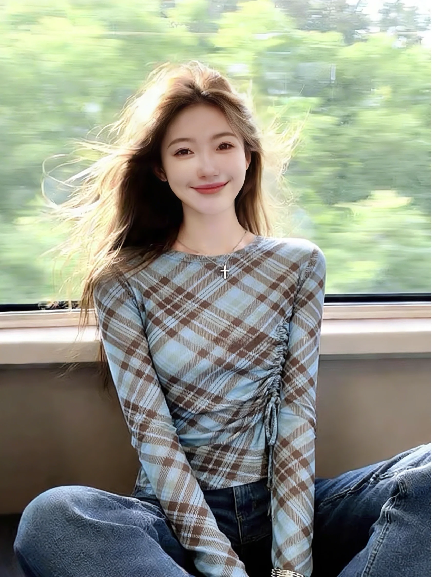 Retro Plaid Long Sleeve Mesh T-Shirt Women Early Spring New Style Irregular Gathered Slim Fit Top Self-Reserve Item Korean Style
Retro Plaid Long Sleeve Mesh T-Shirt Women Early Spring New Style Irregular Gathered Slim Fit Top Self-Reserve Item Korean Style