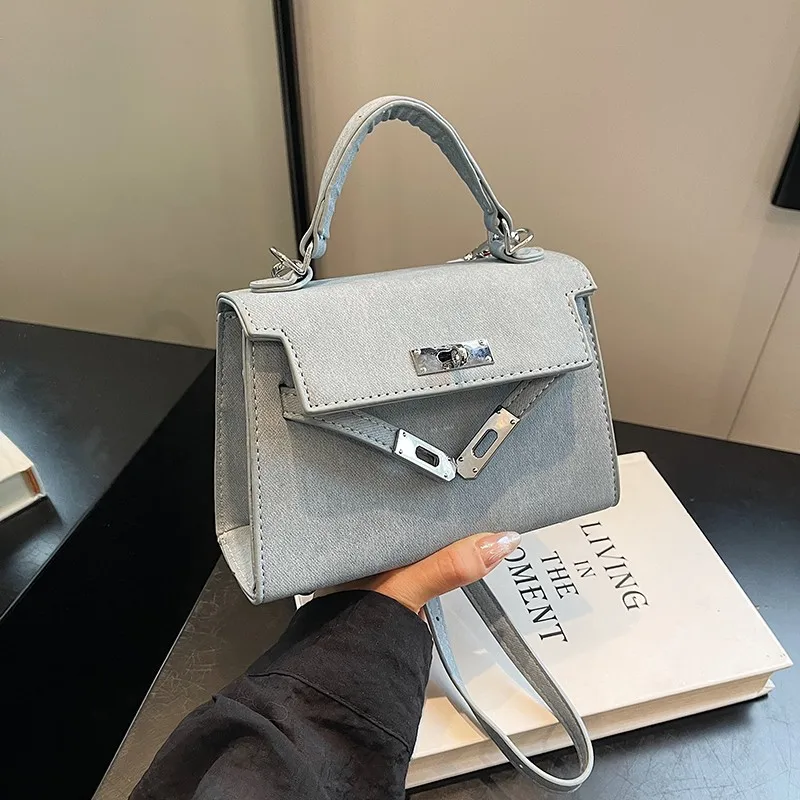 2025 New Women's Kelly Tote Bag - Luxe Leather Top Handle Crossbody, Minimalist Versatile Shoulder Purse for Work & Weekend
2025 New Women's Kelly Tote Bag - Luxe Leather Top Handle Crossbody, Minimalist Versatile Shoulder Purse for Work & Weekend
