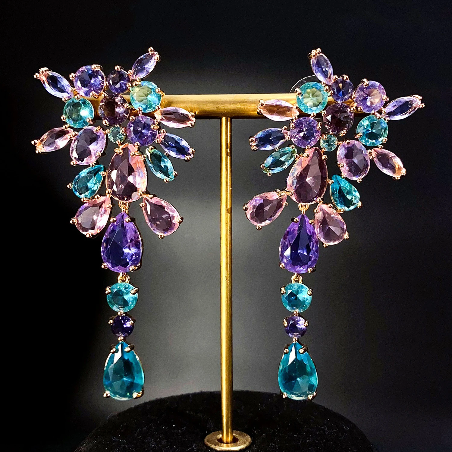 colorful zirconia flower earrings for women jewelry dinner party white flower plant earrings
colorful zirconia flower earrings for women jewelry dinner party white flower plant earrings