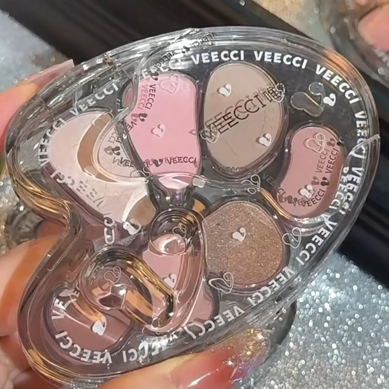 VEECCI 7 Color Eyeshadow Palette Long Lasting and Easy To Apply Matte Pearlescent Glitter Eyeshadow Multi-Purpose Makeup Palette
VEECCI 7 Color Eyeshadow Palette Long Lasting and Easy To Apply Matte Pearlescent Glitter Eyeshadow Multi-Purpose Makeup Palette