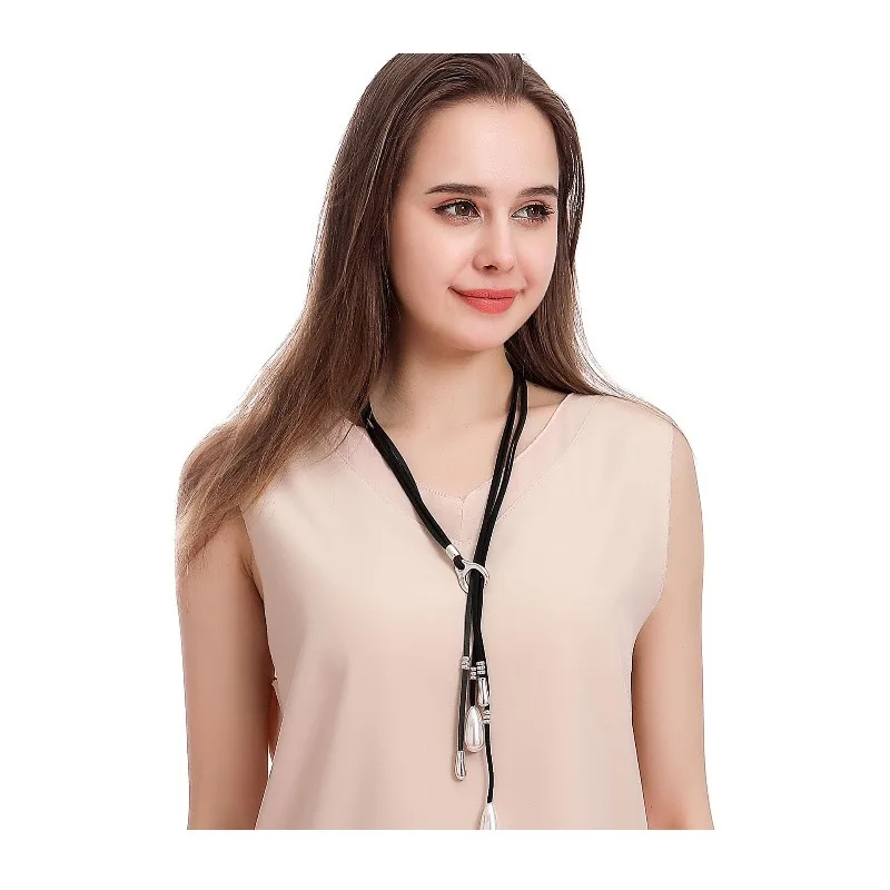 Foreign Trade Explosion Korean Version of Pearl Fashion Necklace Women's Simple Style Jewelry Sweater Chain
Foreign Trade Explosion Korean Version of Pearl Fashion Necklace Women's Simple Style Jewelry Sweater Chain