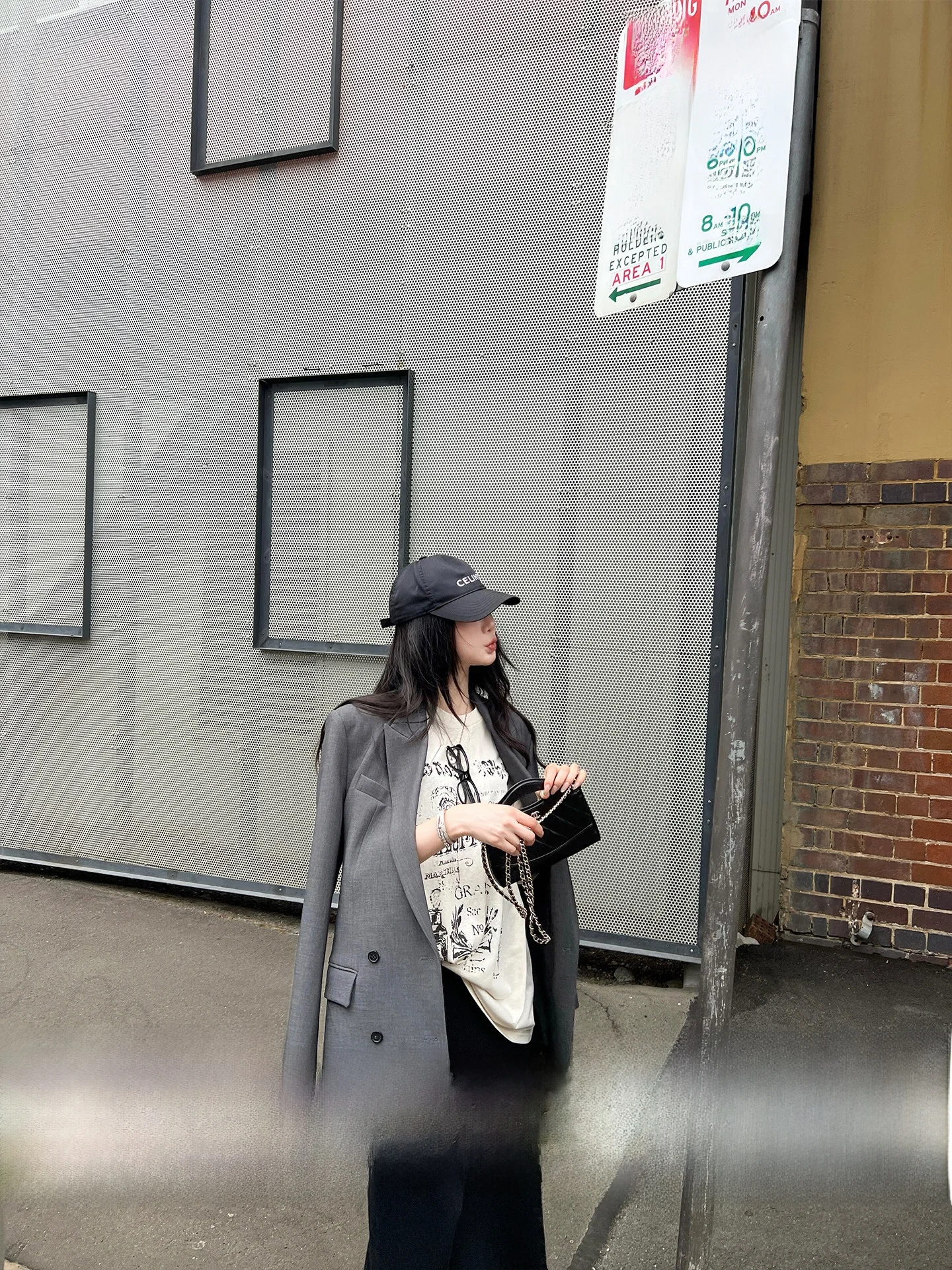 Женское пальто Ouyang из шелковой шерсти с подплечниками, классический воротник, двубортное, свободного кроя, с длинными рукавами, для офиса и повседневной носки
Женское пальто Ouyang из шелковой шерсти с подплечниками, классический воротник, двубортное, свободного кроя, с длинными рукавами, для офиса и повседневной носки