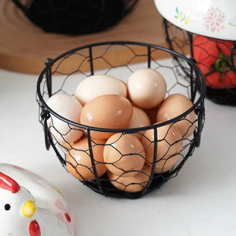 Creative Ceramic Hen Egg Storage Basket, Iron Woven Basket, Kitchen Desktop Decoration, Fruit And Egg Holder, Personalized
Creative Ceramic Hen Egg Storage Basket, Iron Woven Basket, Kitchen Desktop Decoration, Fruit And Egg Holder, Personalized