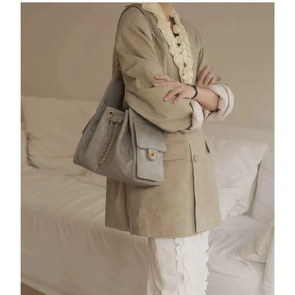 2026 New Fashion Leather Small Fragrant Bucket Bag Diamond Chain Metal Versatile Women's Bag Shoulder Portable Messenger Bag
2026 New Fashion Leather Small Fragrant Bucket Bag Diamond Chain Metal Versatile Women's Bag Shoulder Portable Messenger Bag