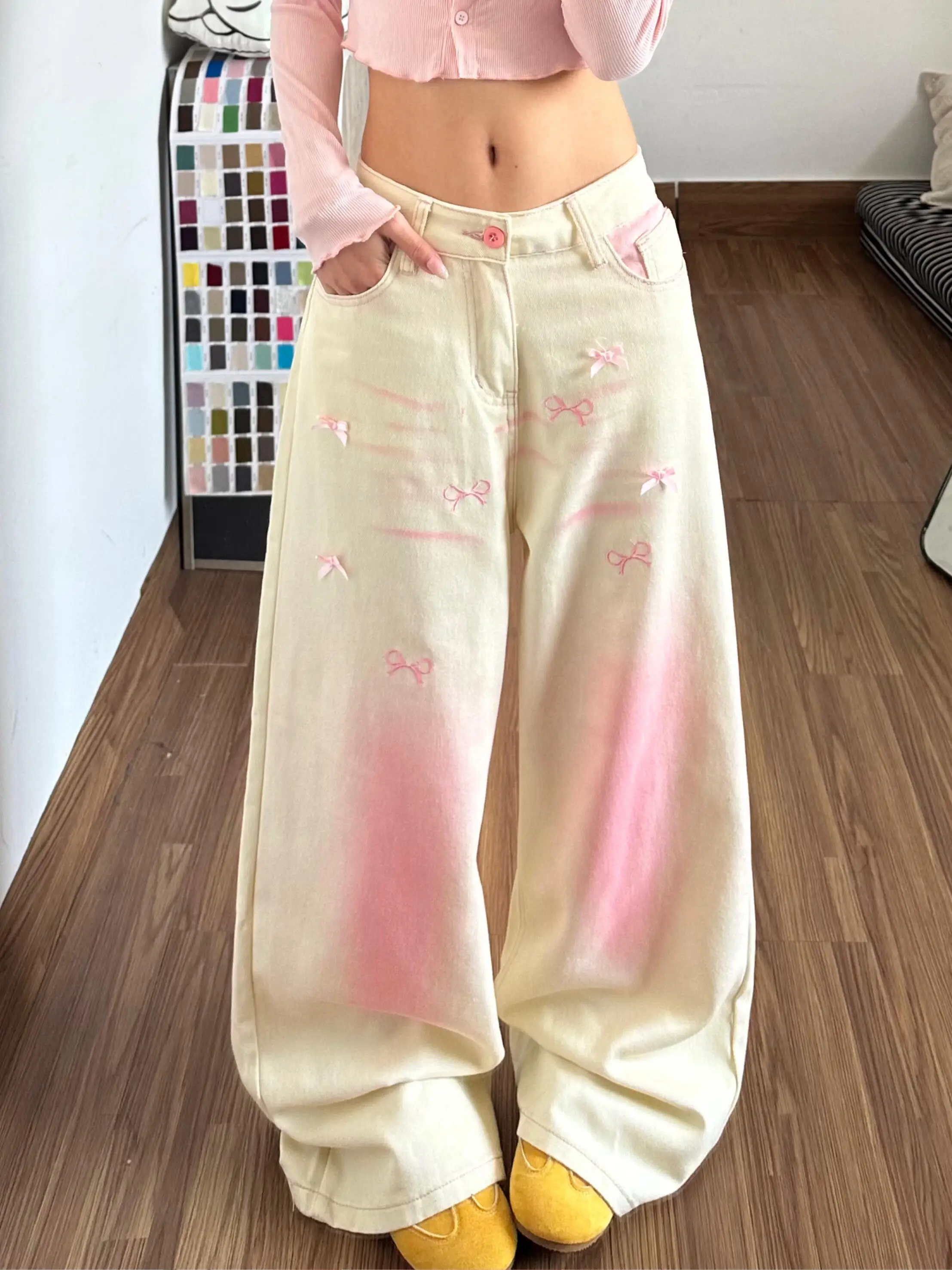 Gradient Pink Bow Tie Wide Leg Jeans Women's Loose Bf Lazy Style Casual Straight Denim Pants High Waist Zipper Soft Fabric
Gradient Pink Bow Tie Wide Leg Jeans Women's Loose Bf Lazy Style Casual Straight Denim Pants High Waist Zipper Soft Fabric