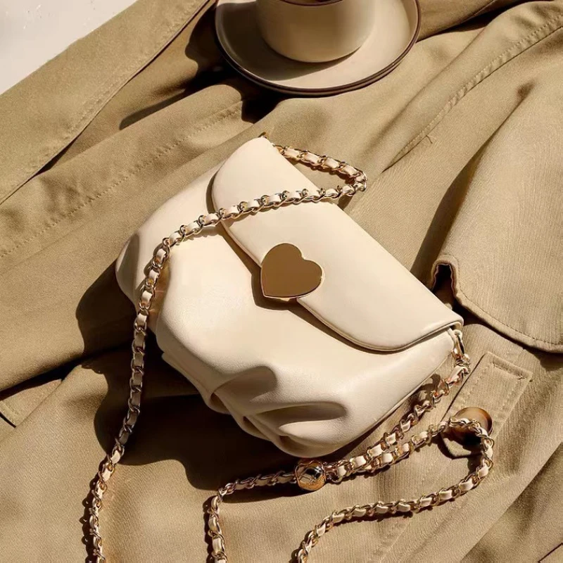 2026 Summer New Style Simple And Versatile Single Shoulder Crossbody Cloud Bag Chain Small Square Bag Saddle Bag
2026 Summer New Style Simple And Versatile Single Shoulder Crossbody Cloud Bag Chain Small Square Bag Saddle Bag