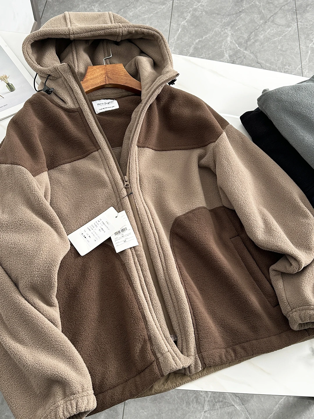 Thiened Double-sided Fce Hooded Jaet Men's Casual Windproof Warm Autumn Winter Outerwear Zipper Closure Long Sve Coat
Thiened Double-sided Fce Hooded Jaet Men's Casual Windproof Warm Autumn Winter Outerwear Zipper Closure Long Sve Coat