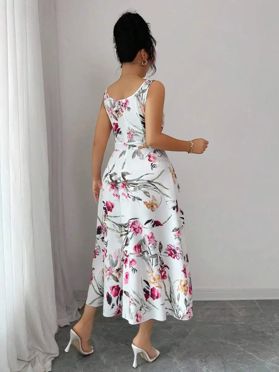 Plus Size Floral Print Square Neck Sleeveless Midi Dress
Plus Size Floral Print Square Neck Sleeveless Midi Dress