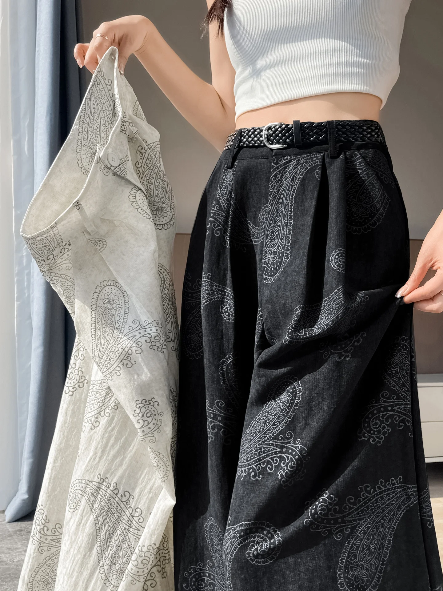 Retro Embroidered Linen Wide Leg Women's Summer Thin High Waist Slimming Ice Silk Suit Pants Draping Floor-Length Casual Trou...
Retro Embroidered Linen Wide Leg Women's Summer Thin High Waist Slimming Ice Silk Suit Pants Draping Floor-Length Casual Trou...