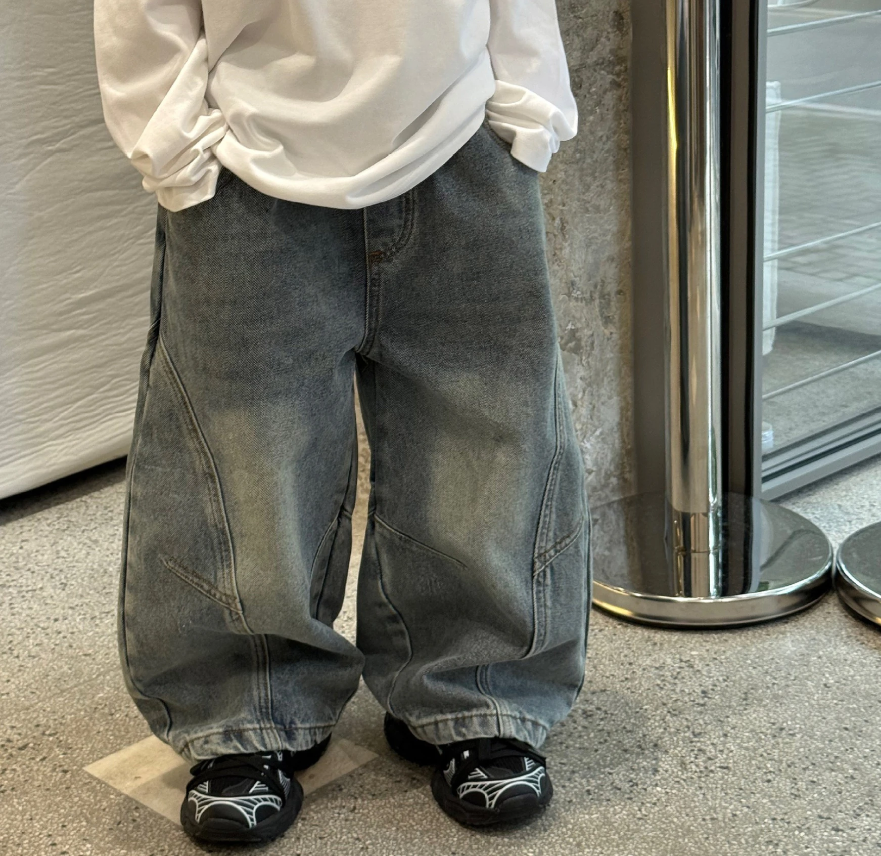 Boys Autumn 2025 New Jeans Korean Fashion Casual Daily Chic Loose Denim Pants for 2-14Y Kids All-match Trousers
Boys Autumn 2025 New Jeans Korean Fashion Casual Daily Chic Loose Denim Pants for 2-14Y Kids All-match Trousers