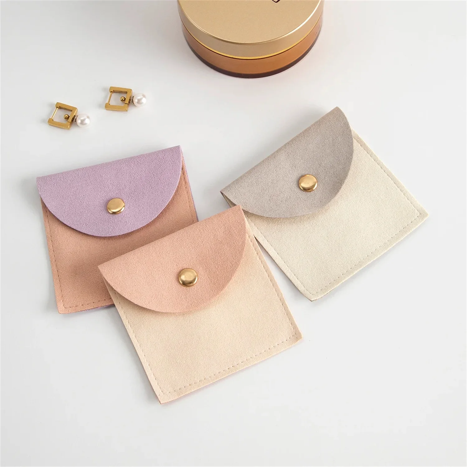 8x8cm size Microfiber Jewelry Pouch With Button Custom Jewelry Bag Ring Necklace Packaging
8x8cm size Microfiber Jewelry Pouch With Button Custom Jewelry Bag Ring Necklace Packaging