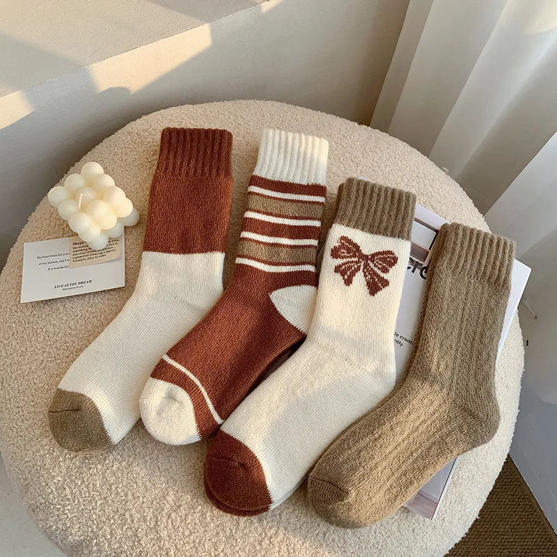 2/4 Pairs Winter Women Thick Warm Crew Socks Retro Bow Stripe Color Blocking Calf Socks Comfortable Versatile Knit Ankle Socks
2/4 Pairs Winter Women Thick Warm Crew Socks Retro Bow Stripe Color Blocking Calf Socks Comfortable Versatile Knit Ankle Socks