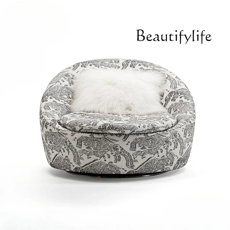 Nordic designer creative single chair sofa high-end fabric living room light luxury single sofa
Nordic designer creative single chair sofa high-end fabric living room light luxury single sofa