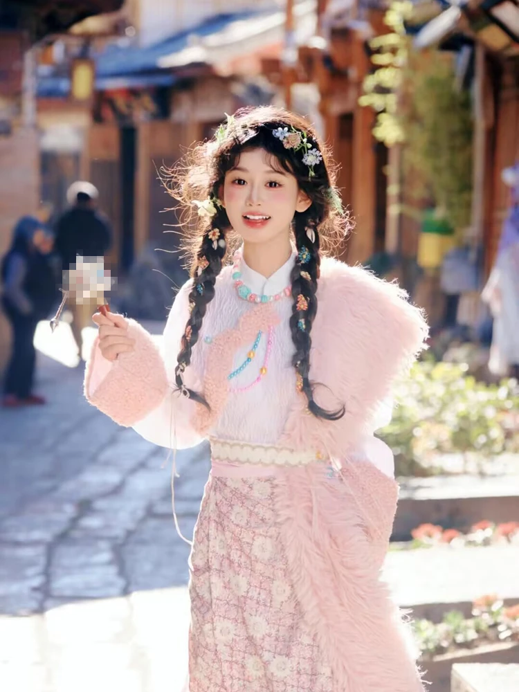 Tibetan Ethnic Girl's New Style Tibetan Costume Set Photography Travel Photography Ethnic Feature Clothing Traditional Hanfu
Tibetan Ethnic Girl's New Style Tibetan Costume Set Photography Travel Photography Ethnic Feature Clothing Traditional Hanfu