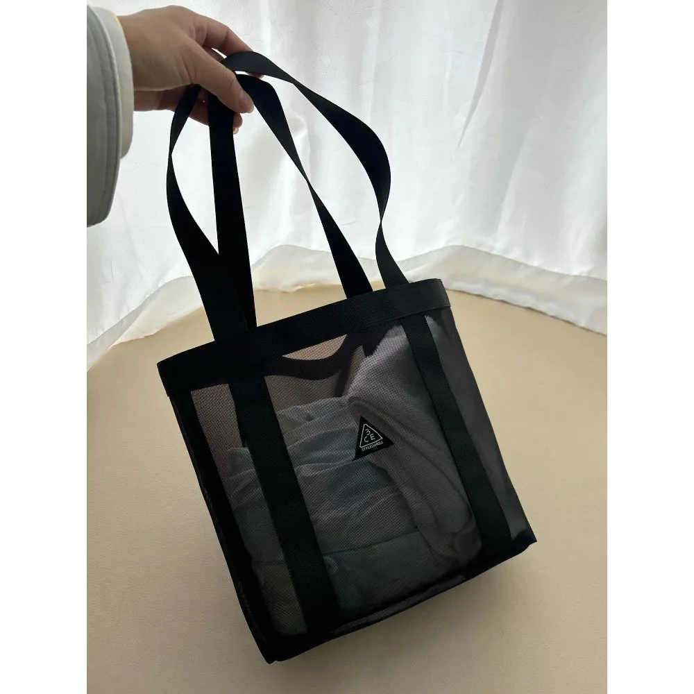 Large Capacity Breathable Portable Beach Bag 2026 New Black Travel Tote Bag Korean Style Nylon Mesh Shoulder Bag for Youth
Large Capacity Breathable Portable Beach Bag 2026 New Black Travel Tote Bag Korean Style Nylon Mesh Shoulder Bag for Youth