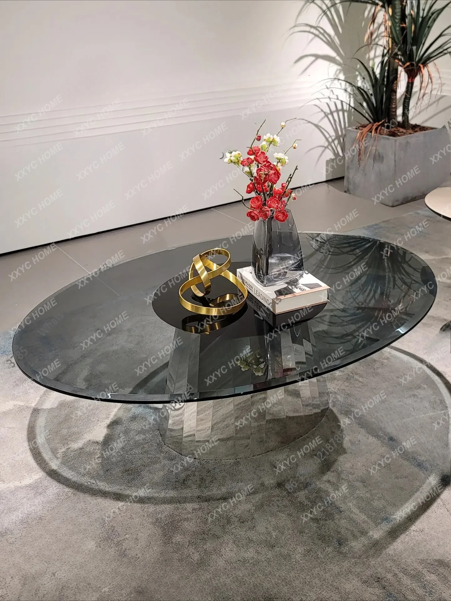 Oval Stainless Steel Minimalist Light Luxury Living Room High-end Tempered Glass Coffee Table
Oval Stainless Steel Minimalist Light Luxury Living Room High-end Tempered Glass Coffee Table