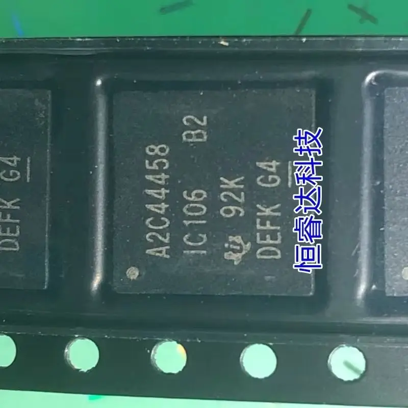 (5-10 шт.) 100% новый набор микросхем A2C44458 QFN-64 в наличии Можно заказать
(5-10 шт.) 100% новый набор микросхем A2C44458 QFN-64 в наличии Можно заказать