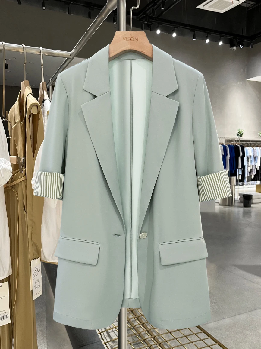 Легкий женский приталенный пиджак в корейском стиле с пуговицами, рукавом 3/4, для офиса, из полиэстера, лето 2025
Легкий женский приталенный пиджак в корейском стиле с пуговицами, рукавом 3/4, для офиса, из полиэстера, лето 2025