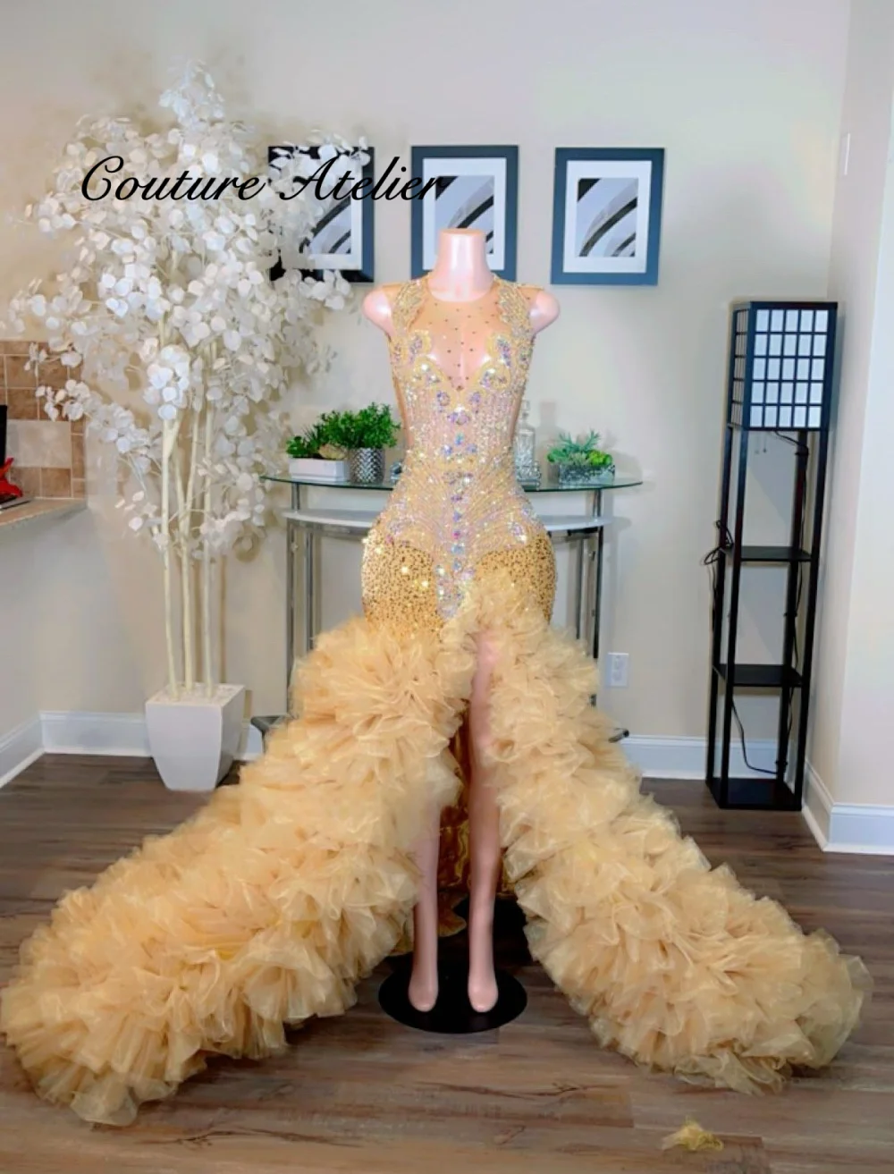 Золотое платье для выпускного вечера со шлейфом, золотые кристаллы и бисер, черная девушка, русалка, африканское свадебное платье, сексуальный коктейль по индивидуальному заказу
Золотое платье для выпускного вечера со шлейфом, золотые кристаллы и бисер, черная девушка, русалка, африканское свадебное платье, сексуальный коктейль по индивидуальному заказу